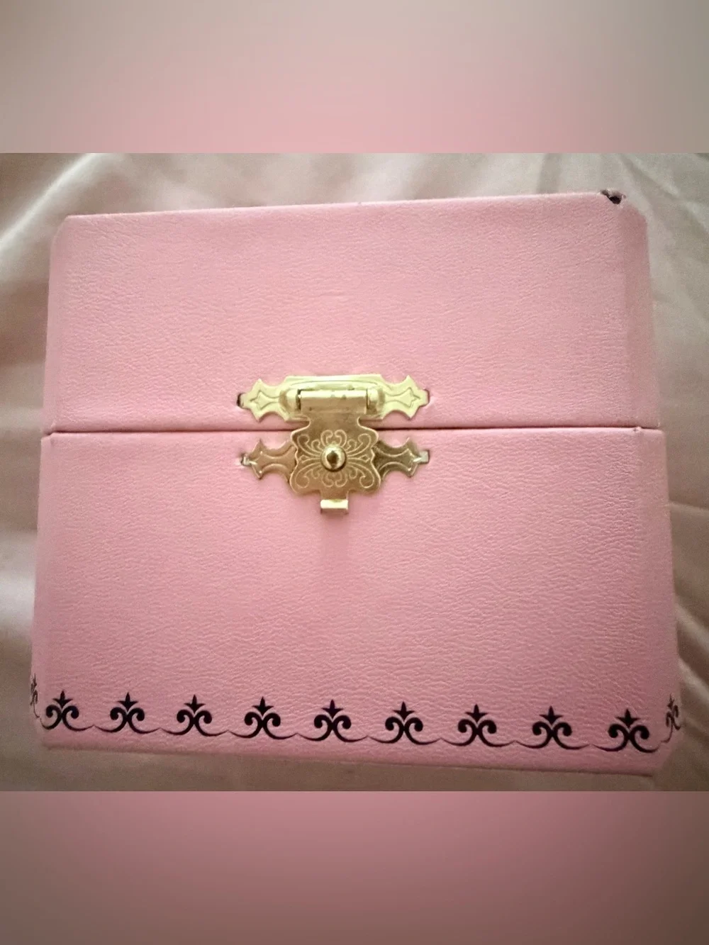 Juicy Couture Silver Band Glitter Ombre Rainbow Dial Women’s Watch in Gift Box